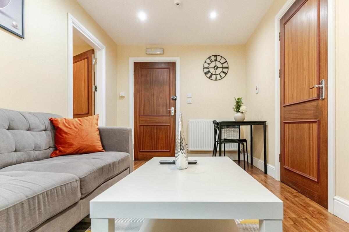 Cozy Flat In Walsall Town Centre Exterior foto